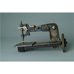 PATENT MODEL: SEWING MACHINE