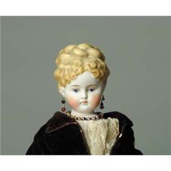 14" PARIAN SHOULDER HEAD LADY