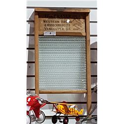GLASS WASHBOARD