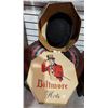 Image 1 : BILTMORE HAT BOX W/HAT