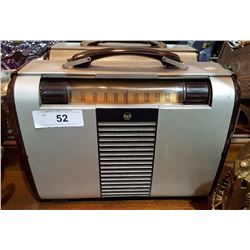 VINTAGE RCA RADIO