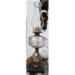ENGLISH VICTORIAN OIL LAMP