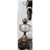 Image 1 : ENGLISH VICTORIAN OIL LAMP