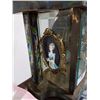 Image 2 : CLOISONNE CLOCK W KEY & PENDULUM