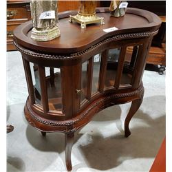MAHOGANY KIDNEY SHAPED DISPLAY CASE W/ REMOVABLE TRAY