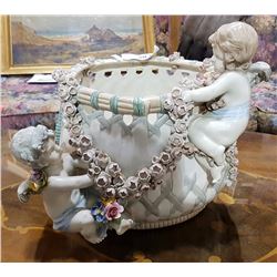 HIGHLY DETAILED CHERUB PORCELAIN PLANTER