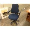 Image 2 : NAVY PYRUS FULLY ADJUSTABLE TASK CHAIR