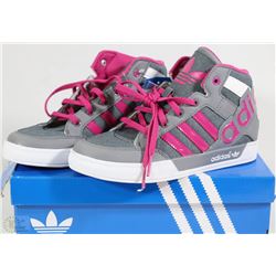BRAND NEW KIDS ADIDAS HIGH-TOPS  SIZE 1 RUNNERS