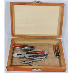 BOX WITH 4 SHEFFIELD MULTI TOOL KNIVES