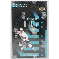 1993-94 UPPER DECK NHL SERIES 2 HOCKEY BOX SET