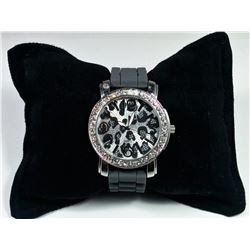 GREY LEOPARD FACE FASHION WATCH