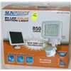 Image 1 : NEW SUNFORCE 80LED SOLAR MOTION LIGHT