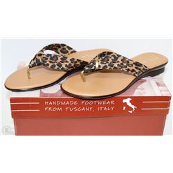 BRAND NEW SKETCHERS TOE THONG SANDAL SIZE 5