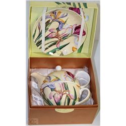 THEODOR MASS FINE BONE CHINA TEAPOT LABELLED