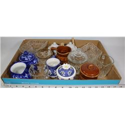 FLAT OF VINTAGE CREAMER SUGAR AND MORE