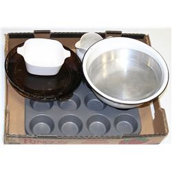 ESTATE FLAT OF BAKING DISHES INCLUDING MUFFIN TIN,