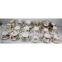 TWO FLATS OF TEACUPS AND SAUCERS