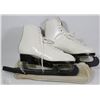 Image 1 : BAUER FIGURE SKATES SIZE UNKNOWN