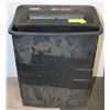 Image 1 : PAPER SHREDDER WITH BIN