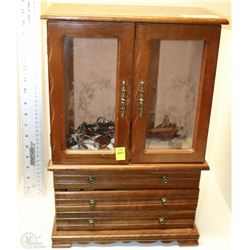 VINTAGE JEWELLERY BOX WITH CONTENTS