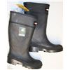 Image 1 : NEW BAFFIN CSA APPROVED BOOTS SIZE 4