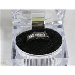 925 SILVER LADIES GEMSTONE RING - SIZE 6