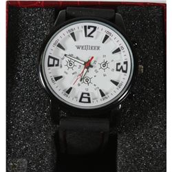 WELDER MENS WATCH WITH RUBBER STRAP