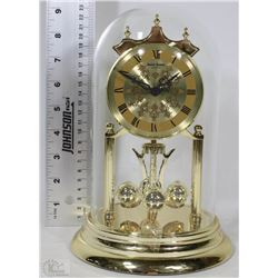 VINTAGE DANIEL DAKOTA QUARTZ MANTEL CLOCK (9"H)