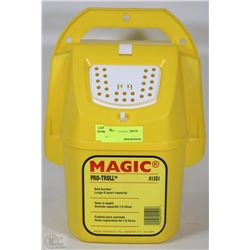 MAGIC PRO-TROLL BAIT BUCKET