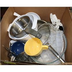BOX OF ASSORTED KITCHENWARE INCLUDING