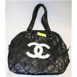 REPLICA CHANEL PURSE W/ WHITE LOGO