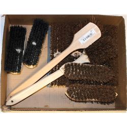LOT OF 20" UTILITY PALMYRA BRUSHES, 8" WINDOW