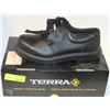 Image 1 : PAIR OF TERRA CSA APPROVED LOW CUT WORK SHOES