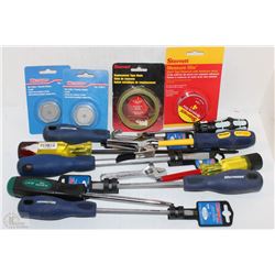 BOX W/ ASSORTED WESTWARD SCREW DRIVERS, BOX