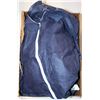 Image 1 : CASE OF DISPOSABLE COVERALLS UNKNOWN SIZE