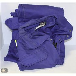 BULWARK FR COVERALLS SIZE 40