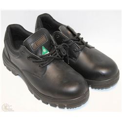 PAIR OF JB GOODHUE LOW CUT CSA APPROVED STEEL TOE