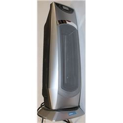 UBERHOUSE SPACE HEATER W/ DIGITAL CONTROL
