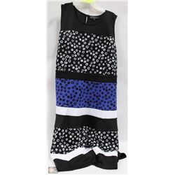 LADIES SLEEVELESS DRESS - SIZE 22