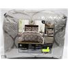 Image 1 : 8 PIECE BED IN A BAG SET - KING SIZE
