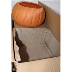 CASE OF CERAMIC PUMPKIN POTS