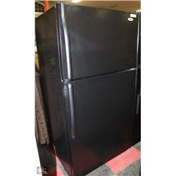 BLACK WHIRLPOOL REFRIGERATOR
