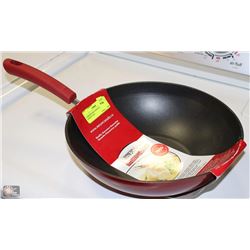 FARBERWARE NONSTICK 11" STIRFRY PAN