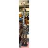 Image 1 : TWO-PIECE HAND CRAFTED WOOD GIRAFFE