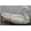 Image 1 : WOOD & GRASS DECORATIVE SWAN