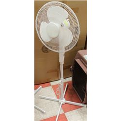 12" OSCILLATING 3 SPEED FLOOR FAN