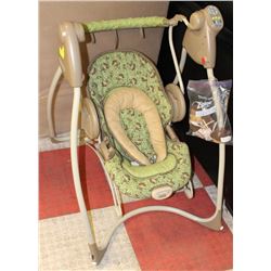 GRACO BATTERY OPERATED OR PLUG IN SWING