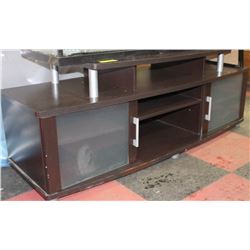 BROWN 3-TIER TV STAND W/2 CABINETS