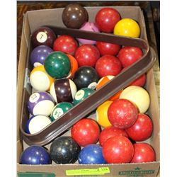 SET OF POOL BALLS AND SNOOKER BALLS