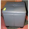 Image 1 : GREY OTTOMAN WITH STORAGE